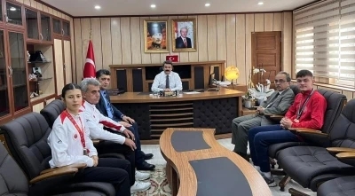 Besnili şampiyon sporculardan Kaymakam Aslan&rsquo;a ziyaret
