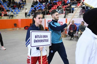 BE&Uuml;&rsquo;den Kick Boks T&uuml;rkiye şampiyonluğu
