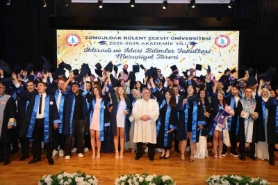 BEUN&rsquo;da geleceğin y&ouml;neticileri mezuniyet coşkusu yaşadı
