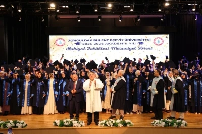 BEUN İlahiyat Fak&uuml;ltesi yeni mezunlarını geleceğe uğurladı
