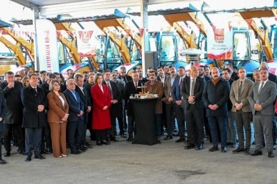 Beyağa&ccedil; Belediyesi ara&ccedil; filosu genişlemeye devam ediyor
