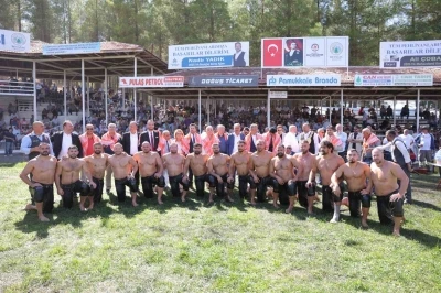 Beyağaç Hüseyin Çokal Er Meydanının başpehlivanı Nedim Gürel oldu
