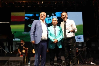 Beyağaç Kültür ve Tarhana Festivalinde Mustafa Yıldızdoğan rüzgarı esti
