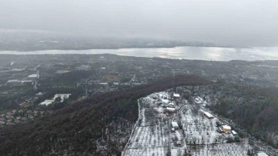 Beyaz &ouml;rt&uuml; Sapanca G&ouml;l&uuml;&rsquo;n&uuml; besleyen derelere can oldu
