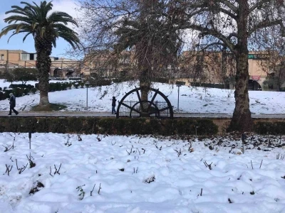 Beyaz &ouml;rt&uuml;yle kaplanan Balıklıg&ouml;l havadan g&ouml;r&uuml;nt&uuml;lendi
