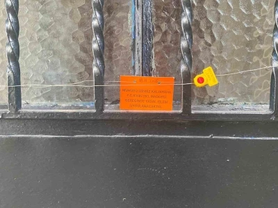 Beykoz’da duvarları ve zemini çatlayan 2 bina mühürlenerek tahliye edildi
