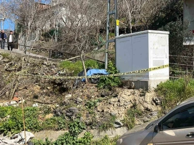 Beykoz&rsquo;da motosiklet elektrik direğine &ccedil;arptı: &Uuml;niversite &ouml;ğrencisi hayatını kaybetti
