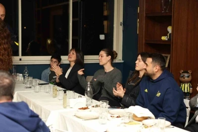 Beyoğlu Fenerbah&ccedil;eliler Derneği şampiyonları ağırladı
