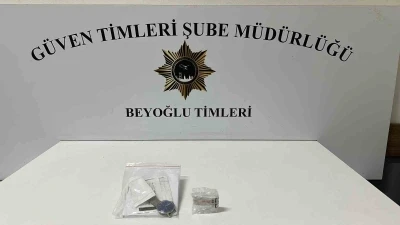 Beyoğlu&rsquo;nda kargo paketlerini b&ouml;yle &ccedil;aldı
