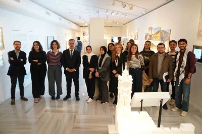 Beyoğlu’nda &quot;Kuşbakışı Filistin&quot; Sergisi’ne özel tur düzenlendi
