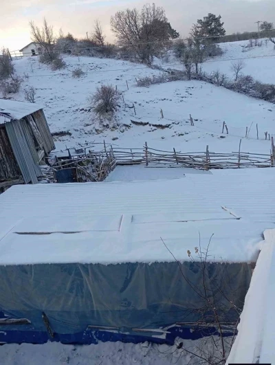 Beypazarı&rsquo;nda kar yağışı etkili oldu
