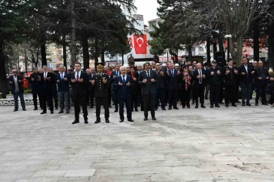 Beyşehir, Akşehir ve H&uuml;y&uuml;k&rsquo;te şehitler anıldı
