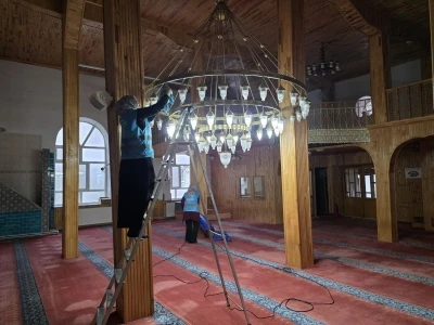 Beyşehir&rsquo;de camiler Ramazan&rsquo;a hazır
