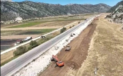 Beyşehir-Derebucak-Antalya Kara yolunda duble yol çalışmaları başladı
