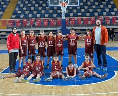 Beytepe Koleji &ouml;ğrencilerinden basketbolda &ccedil;ifte galibiyet
