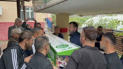 Bıçaklı kavgada yaşamını yitiren kadın toprağa verildi
