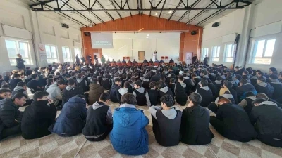 Bilal Erdoğan, K&uuml;tahya&rsquo;da &ouml;ğrencilerle buluştu
