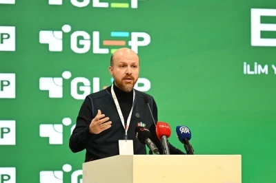 Bilal Erdoğan: "D&uuml;nya beşten b&uuml;y&uuml;kt&uuml;r diyen bir liderimiz varken gelin bu &ccedil;&uuml;r&uuml;m&uuml;ş d&uuml;zene muhalefet edelim"
