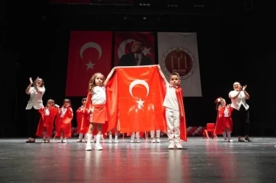 Bilecik Belediyesi &Ccedil;ocuk Sosyal Tesisleri&rsquo;nde mezuniyet sevinci
