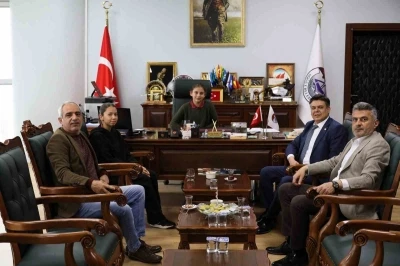 Bilecik&rsquo;te 23 Nisan&rsquo;da başkanlık koltuğu &ouml;ğrencilere devredildi
