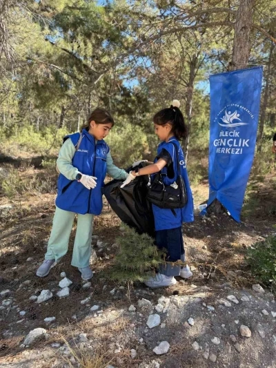 Bilecik’te Atatürk Ormanı’nda temizlik çalışması gerçekleştirildi
