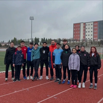 Bilecik&rsquo;te atletizm antrenmanları s&uuml;r&uuml;yor
