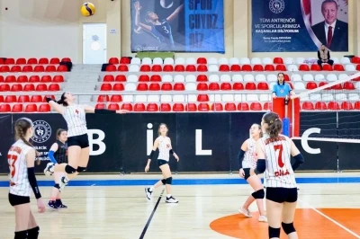 Bilecik&rsquo;te B&ouml;lgesel Lig Kadınlar voleybol grup m&uuml;sabakaları tamamlandı
