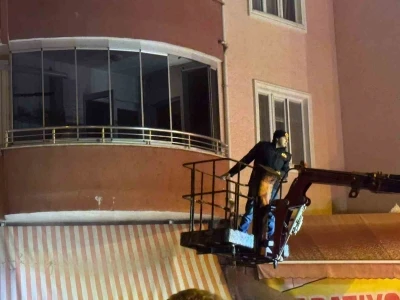 Bilecik&rsquo;te &ccedil;ıkan yangında 5 kişi dumandan etkilendi
