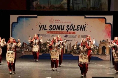 Bilecik&rsquo;te &lsquo;Eğitim Başarı &Ouml;d&uuml;lleri T&ouml;reni&rsquo; coşkuyla ger&ccedil;ekleştirildi
