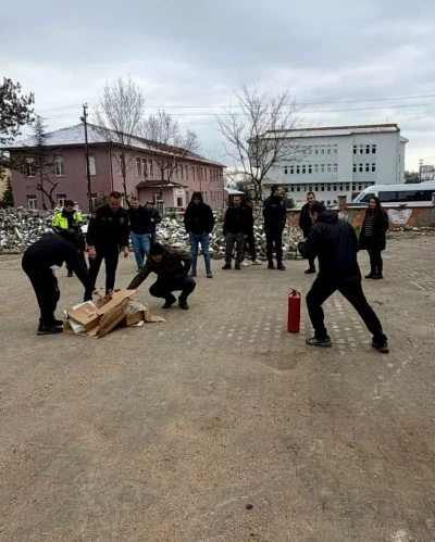 Bilecik&rsquo;te emniyet personeline yangın ve deprem farkındalık eğitimi

