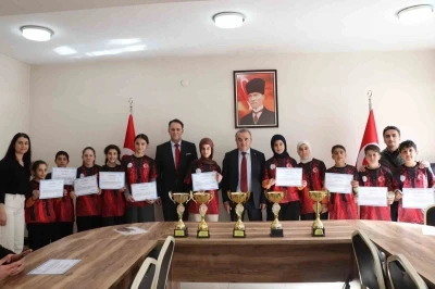 Bilecik&rsquo;te &lsquo;Floor Curling&rsquo; başarı belgeleri sahiplerini buldu
