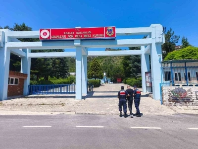 Bilecik&rsquo;te &rsquo;Hakaret&rsquo; su&ccedil;undan aranan şahıs yakalanarak, cezaevine teslim edildi
