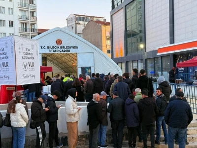Bilecik&rsquo;te ilk iftarda binlerce kişi aynı sofrada buluştu
