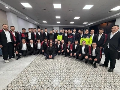 Bilecik&rsquo;te jandarma 30 gen&ccedil; i&ccedil;in toplu asker eğlencesi d&uuml;zenledi
