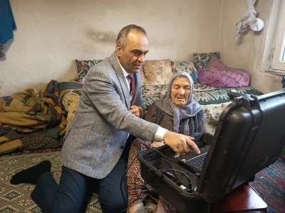 Bilecik&rsquo;te kamu hizmeti b&uuml;y&uuml;klerin ayağına gitti
