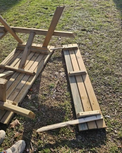 Bilecik&rsquo;te kamuya ait banklara zarar verildi
