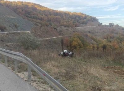 Bilecik’te kontrolden çıkan motosiklet devrildi, sürücüsü yaralandı
