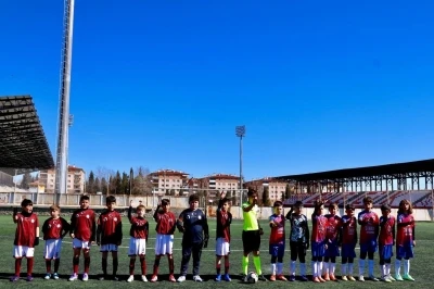 Bilecik&rsquo;te K&uuml;&ccedil;&uuml;k Erkekler Futbol M&uuml;sabakaları heyecanla s&uuml;r&uuml;yor
