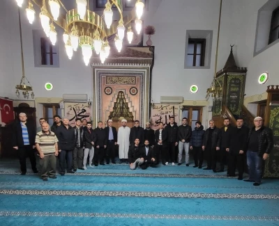 Bilecik&rsquo;te KYK &ouml;ğrencileri sabah namazında buluştu
