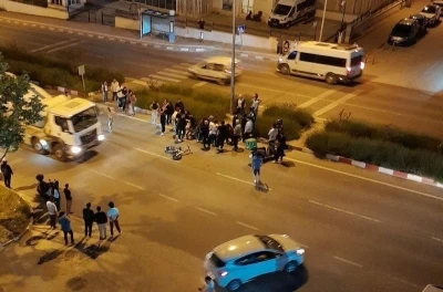 Bilecik&rsquo;te motosiklet ile elektrikli bisikletin &ccedil;arpışması sonucu 1&rsquo;i ağır 3 kişi yaralandı
