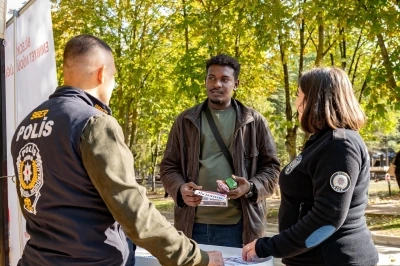 Bilecik’te öğrenciler dolandırıcılık ve güvenlik konularında bilgilendirildi
