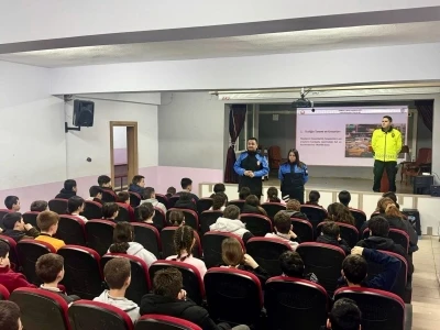 Bilecik&rsquo;te &ouml;ğrencilere trafik kuralları ve akran zorbalığı eğitimi
