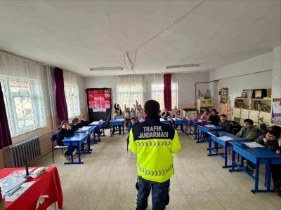 Bilecik&rsquo;te &ouml;ğrencilere y&ouml;nelik trafik eğitimi
