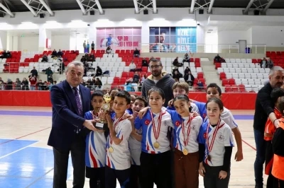 Bilecik&rsquo;te okul sporları ve geleneksel &ccedil;ocuk oyunları finalleri tamamlandı
