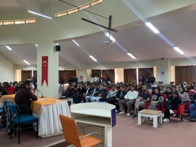 Bilecik’te Osmaneli MYO öğrencilerine teknoloji bağımlılığı eğitimi verildi
