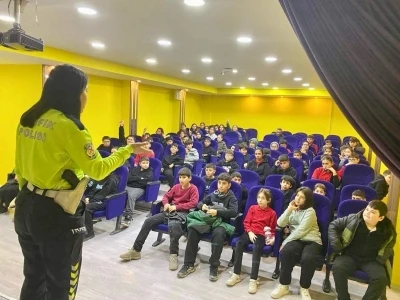 Bilecik&rsquo;te "Trafik Dedektifleri Projesi" kapsamında &ouml;ğrencilere eğitim
