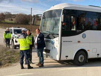Bilecik&rsquo;te sivil otob&uuml;s denetiminde 1 s&uuml;r&uuml;c&uuml;ye işlem
