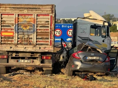 Bilecik’te tır ile otomobil çarpıştı: 1 ölü, 3 yaralı
