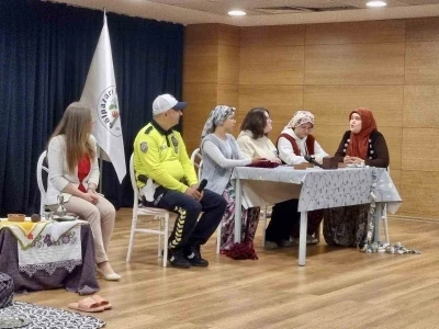 Bilecik&rsquo;te trafikte hayat kurtaran kurallar anlatıldı
