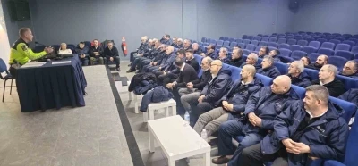 Bilecik&rsquo;te tur servis s&uuml;r&uuml;c&uuml;lerine trafik semineri
